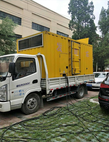 恩阳发电车出租-柴油发电机组排烟系统设计要求及其考虑因素